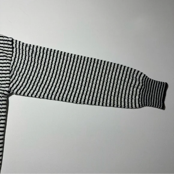 Tahari Knit V-Neck Cardigan; Black/White Stripes; Silver Accents - Women Medium - Picture 10 of 15